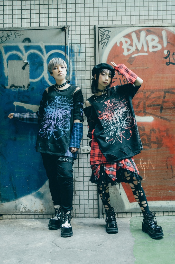 Jillpunkパンク ロック 妖艶風 呪蝶夢幻 グラデーション色 タータンチェック柄 オフショルダー ゆったり アームカバー付き 半袖tシャツ カットソー メンズ レディー V系 おしゃれ 男女兼用ファッション秋葉系カッコいい