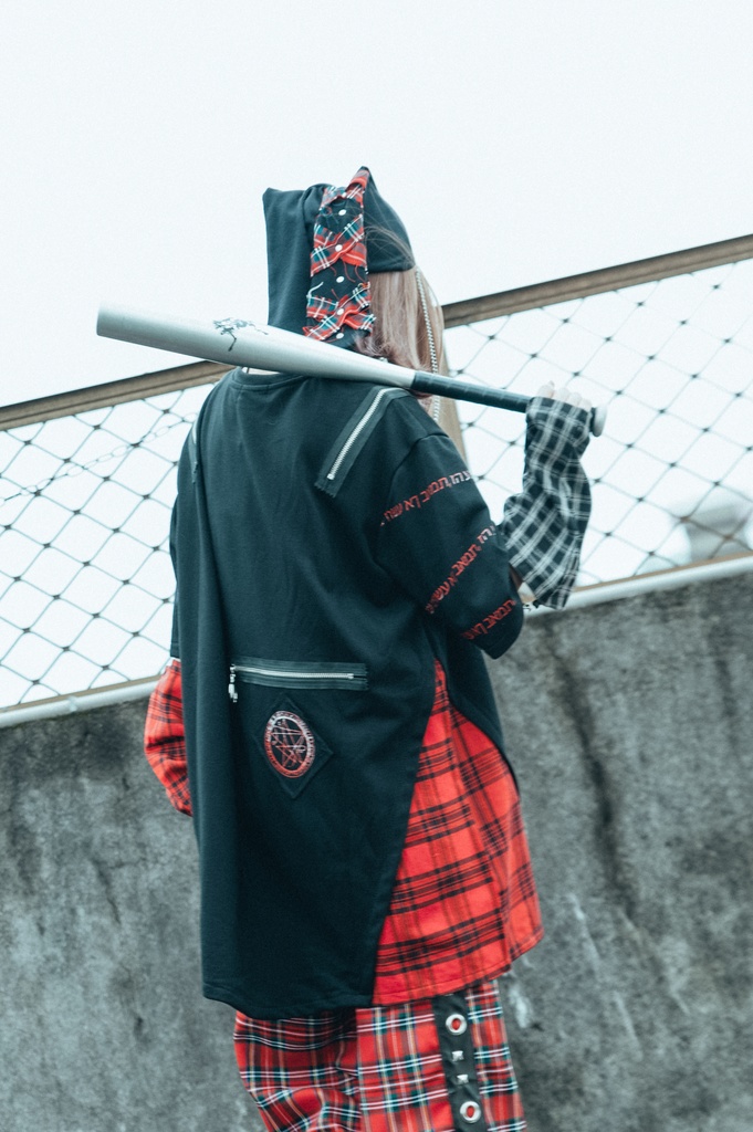 Jillpunkパンク ロック 妖艶風 呪蝶夢幻 グラデーション色 タータンチェック柄 オフショルダー ゆったり アームカバー付き 半袖tシャツ カットソー メンズ レディー V系 おしゃれ 男女兼用ファッション秋葉系カッコいい