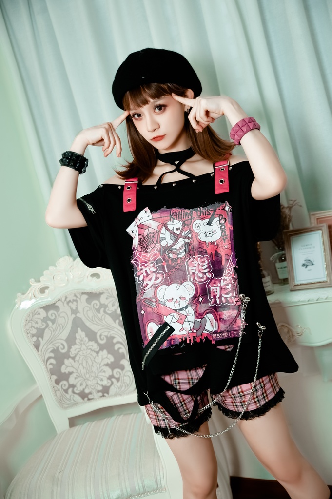 Jillpunk地雷系病みカワ 甜牙草莓コラボ キラー熊さん オフショルダー チョーカー付き カットアウト ゆったり 半袖 Tシャツ・カットソー オリジナル メンヘラ ヤンデレ 可愛いロリータ おしゃれ男女兼用ファッション秋葉系萌え