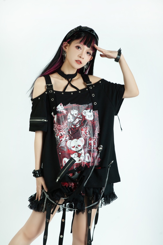 Jillpunk地雷系病みカワ 甜牙草莓コラボ キラー熊さん オフショルダー チョーカー付き カットアウト ゆったり 半袖 Tシャツ・カットソー オリジナル メンヘラ ヤンデレ 可愛いロリータ おしゃれ男女兼用ファッション秋葉系萌え