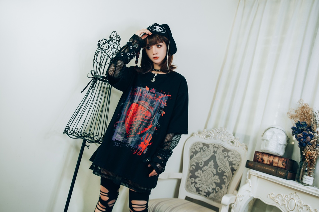 Jillpunkパンク ロック 血染イチゴ ストロベリー プリント ゆったり半袖 Tシャツ Oversizeオーバーサイズ ユニセックス メンズ レディース男女兼用おしゃれファッション秋葉系カッコいい オリジナル