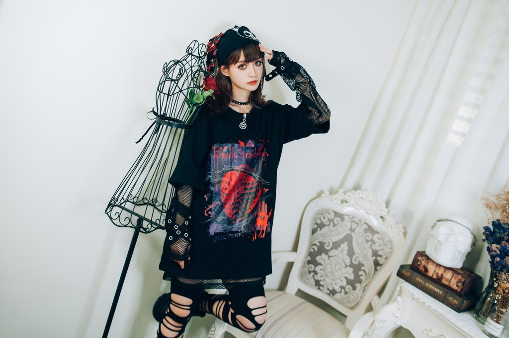 Jillpunkパンク ロック 血染イチゴ ストロベリー プリント ゆったり半袖 Tシャツ Oversizeオーバーサイズ ユニセックス メンズ レディース男女兼用おしゃれファッション秋葉系カッコいい オリジナル