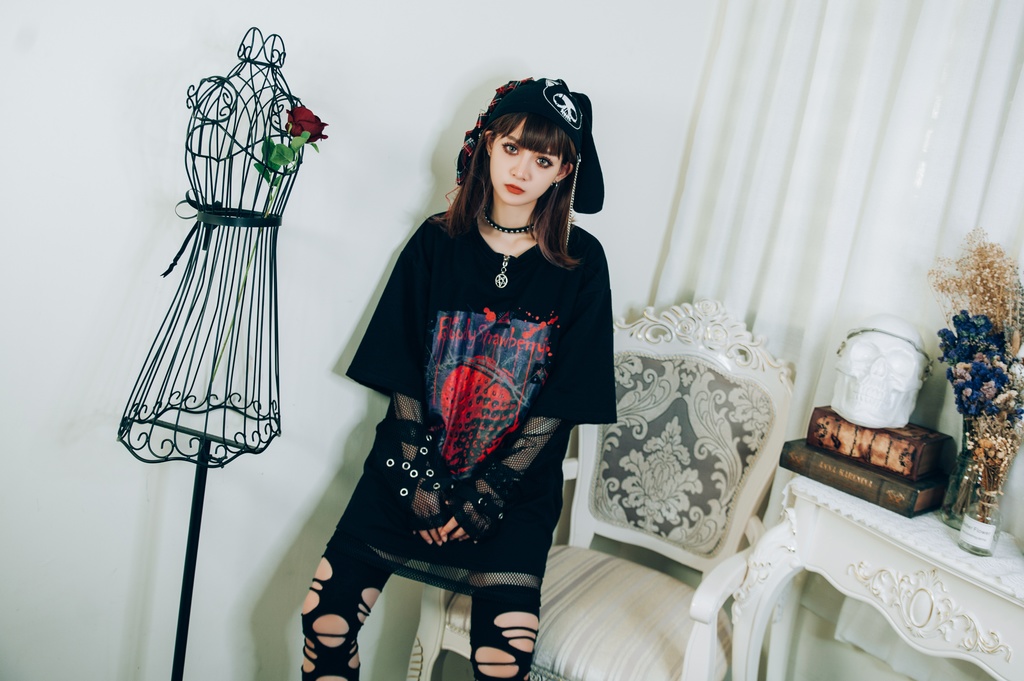 Jillpunkパンク ロック 血染イチゴ ストロベリー プリント ゆったり半袖 Tシャツ Oversizeオーバーサイズ ユニセックス メンズ レディース男女兼用おしゃれファッション秋葉系カッコいい オリジナル