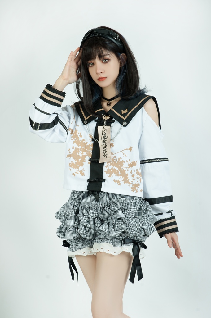 Jillpunk中華風 モード アニメ ookamiciroコラボ 春嵐百合 キョンシー お札 チャイナボタン オフショルダー 省かれる袖 花柄セーラー服 シャツブラウス 制服ブレザー オリジナル原宿おしゃれ姫系可愛い萌え和風