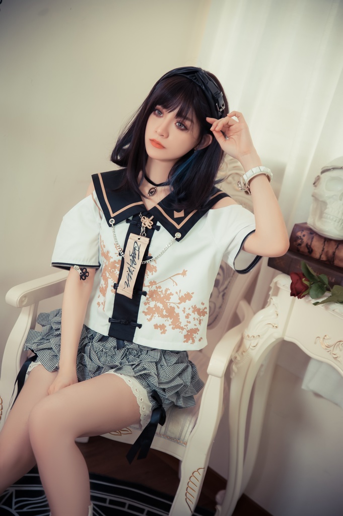 Jillpunk中華風 モード アニメ ookamiciroコラボ 春嵐百合 キョンシー お札 チャイナボタン オフショルダー 省かれる袖 花柄セーラー服 シャツブラウス 制服ブレザー オリジナル原宿おしゃれ姫系可愛い萌え和風