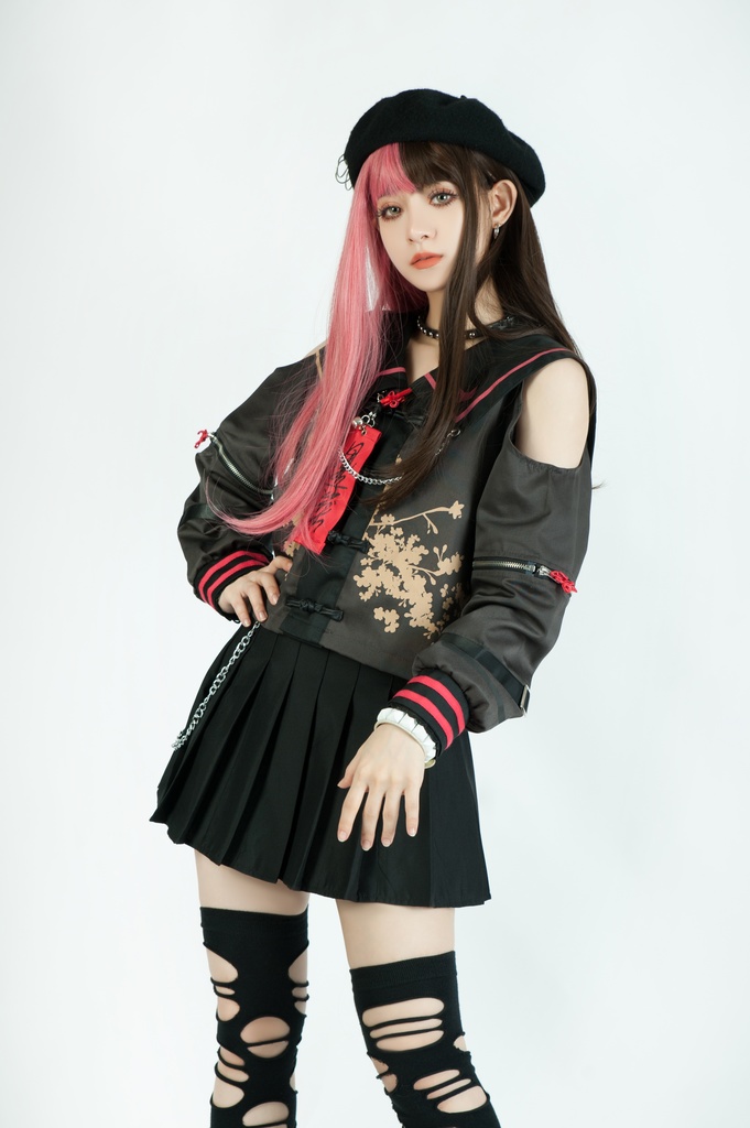 Jillpunk中華風 モード アニメ ookamiciroコラボ 春嵐百合 キョンシー お札 チャイナボタン オフショルダー 省かれる袖 花柄セーラー服 シャツブラウス 制服ブレザー オリジナル原宿おしゃれ姫系可愛い萌え和風