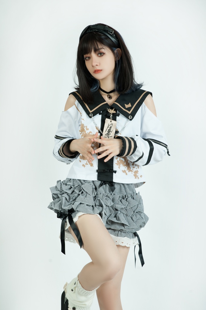 Jillpunk中華風 モード アニメ ookamiciroコラボ 春嵐百合 キョンシー お札 チャイナボタン オフショルダー 省かれる袖 花柄セーラー服 シャツブラウス 制服ブレザー オリジナル原宿おしゃれ姫系可愛い萌え和風