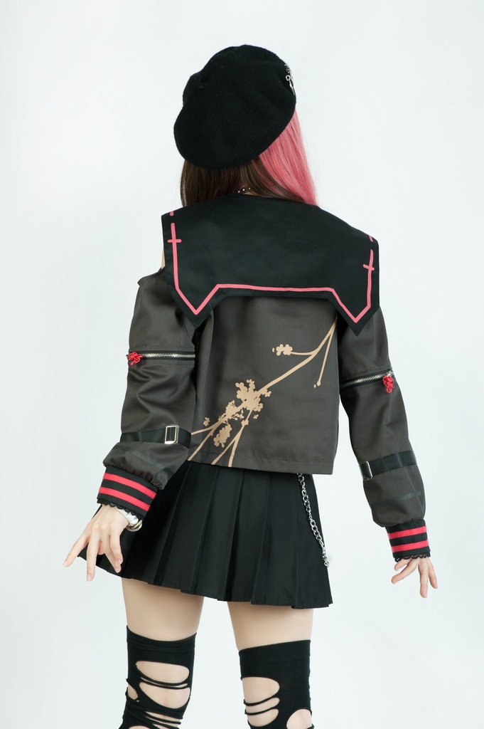 Jillpunk中華風 モード アニメ ookamiciroコラボ 春嵐百合 キョンシー お札 チャイナボタン オフショルダー 省かれる袖 花柄セーラー服 シャツブラウス 制服ブレザー オリジナル原宿おしゃれ姫系可愛い萌え和風