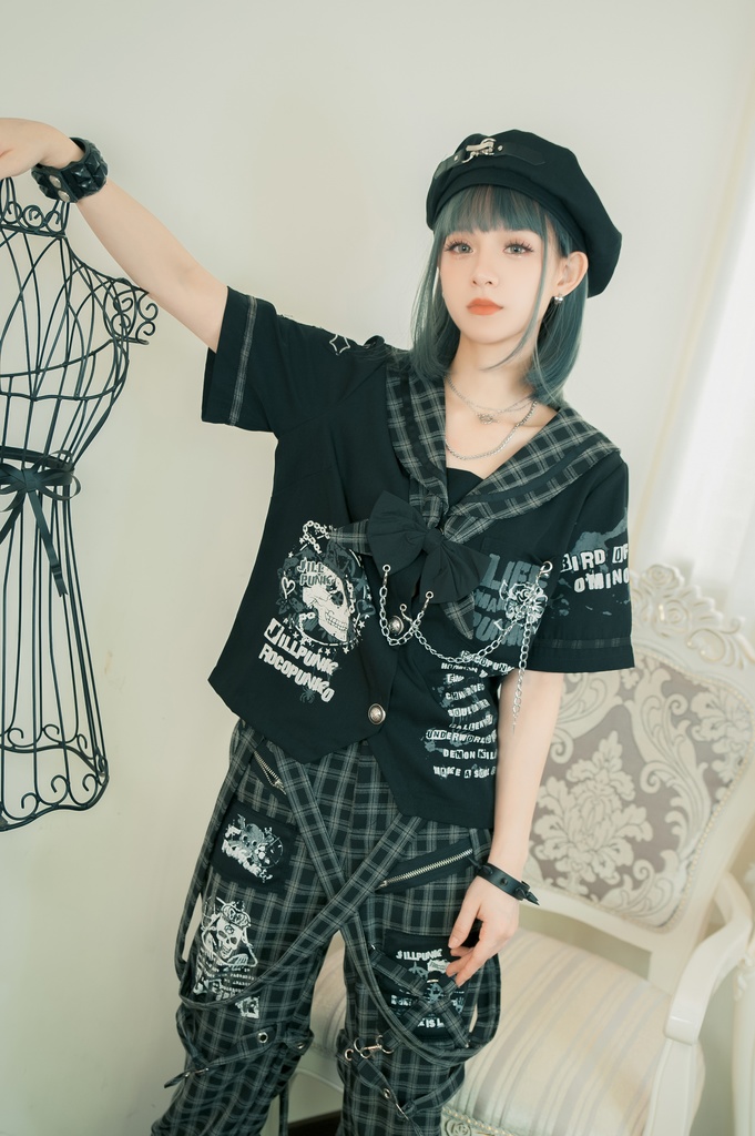 Jillpunkパンク地雷少女 タータン柄 鎖チェーン ネクタイ付き 猫耳 半袖セーラー服 クロップドブレザー JK制服 オリジナル レディーおしゃれ ファッション アヴリル系 カッコいい