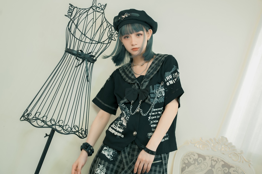 Jillpunkパンク地雷少女 タータン柄 鎖チェーン ネクタイ付き 猫耳 半袖セーラー服 クロップドブレザー JK制服 オリジナル レディーおしゃれ ファッション アヴリル系 カッコいい