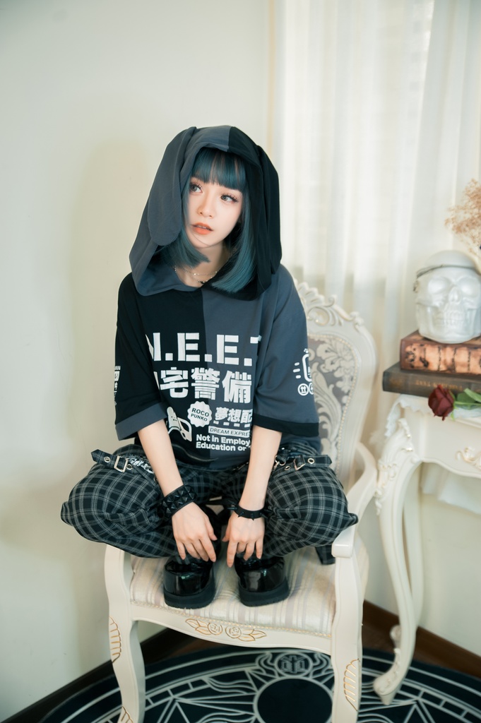 Jillpunkアニメ 可愛いお宅 ニ次コン 機動警察 NEET 自宅警備員 巡査警戒兵 ハーネス付き カンガルーポケット 反対色 うさぎ耳 ゆったり半袖 パーカー オリジナル メンズ レディーズ おしゃれ 男女兼用 ファッション 秋葉系