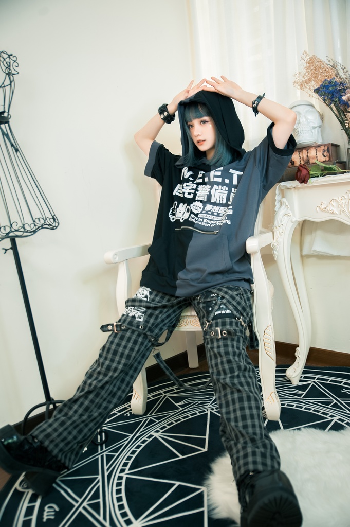 Jillpunkアニメ 可愛いお宅 ニ次コン 機動警察 NEET 自宅警備員 巡査警戒兵 ハーネス付き カンガルーポケット 反対色 うさぎ耳 ゆったり半袖 パーカー オリジナル メンズ レディーズ おしゃれ 男女兼用 ファッション 秋葉系