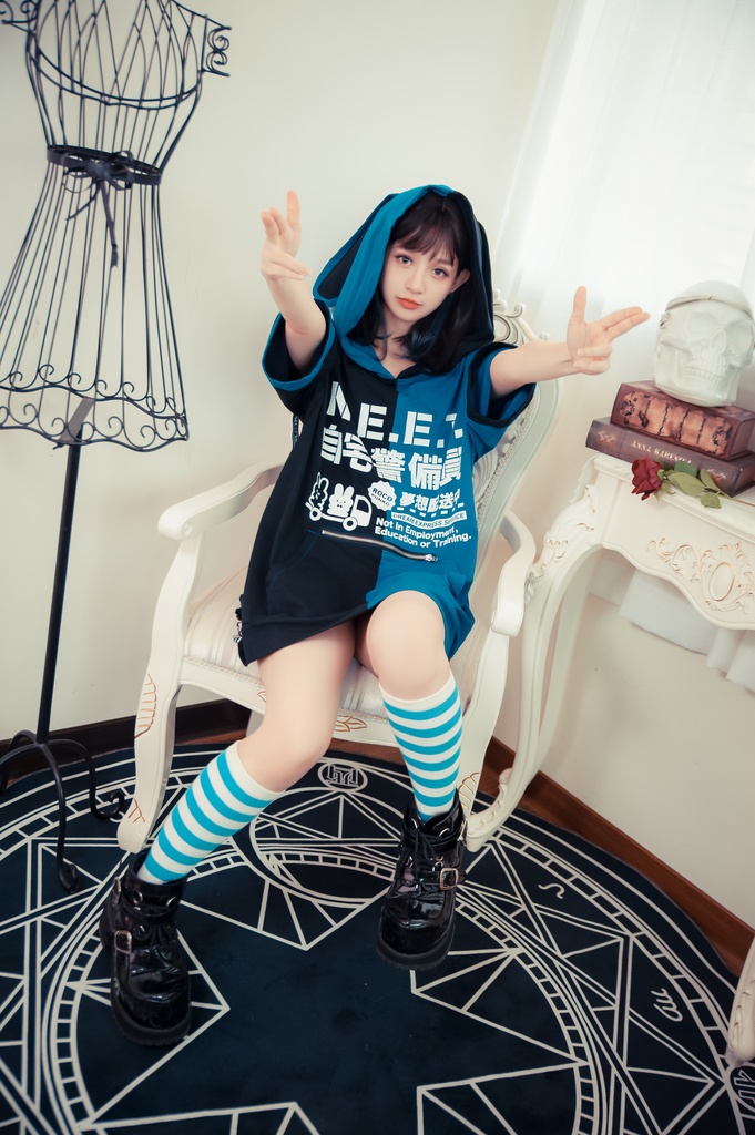 Jillpunkアニメ 可愛いお宅 ニ次コン 機動警察 NEET 自宅警備員 巡査警戒兵 ハーネス付き カンガルーポケット 反対色 うさぎ耳 ゆったり半袖 パーカー オリジナル メンズ レディーズ おしゃれ 男女兼用 ファッション 秋葉系