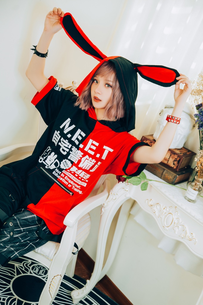 Jillpunkアニメ 可愛いお宅 ニ次コン 機動警察 NEET 自宅警備員 巡査警戒兵 ハーネス付き カンガルーポケット 反対色 うさぎ耳 ゆったり半袖 パーカー オリジナル メンズ レディーズ おしゃれ 男女兼用 ファッション 秋葉系