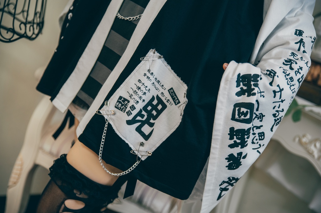 Jillpunk和風モード戦国武将物語 越後の龍 上杉謙信 家紋刺繡 安全ピン 鎖チェーン付き 振袖 和装 現代羽織 ジャケット オリジナル メンズ レディー V系カッコいい おしゃれ男女兼用ファッション秋葉系