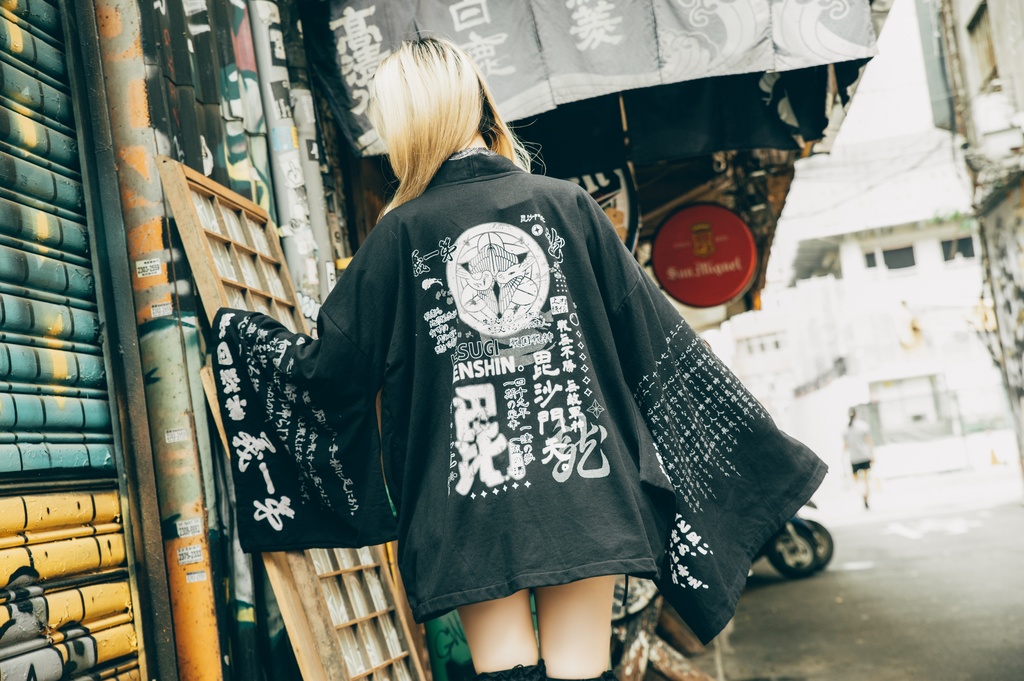 Jillpunk和風モード戦国武将物語 越後の龍 上杉謙信 家紋刺繡 安全ピン 鎖チェーン付き 振袖 和装 現代羽織 ジャケット オリジナル メンズ レディー V系カッコいい おしゃれ男女兼用ファッション秋葉系