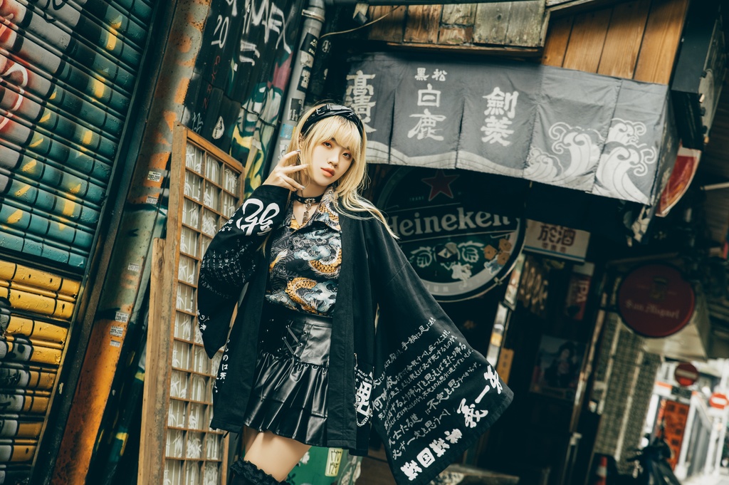 Jillpunk和風モード戦国武将物語 越後の龍 上杉謙信 家紋刺繡 安全ピン 鎖チェーン付き 振袖 和装 現代羽織 ジャケット オリジナル メンズ レディー V系カッコいい おしゃれ男女兼用ファッション秋葉系