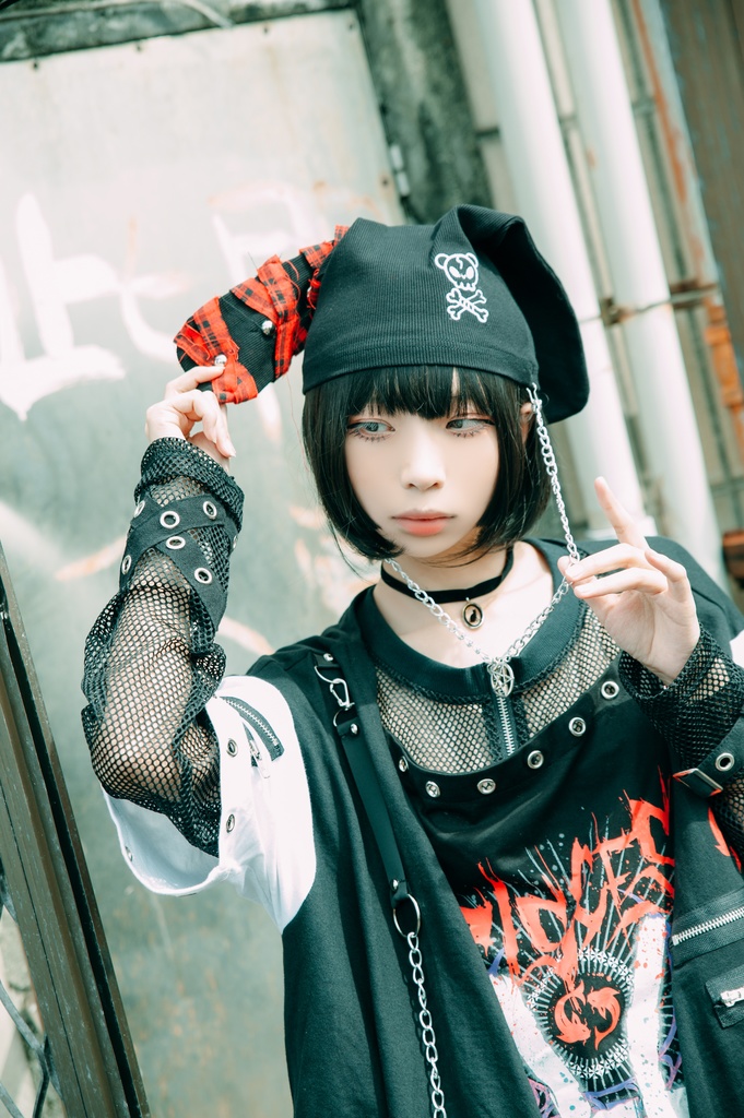 Jillpunk地雷系病みカワ パンクロック ミイラうさぎ タータン包帯 スカル刺繡 兎耳 安全ピン 鎖チェーン付き ニット ビーニー帽子 オリジナル 可愛い おしゃれ ファッション秋葉系萌え