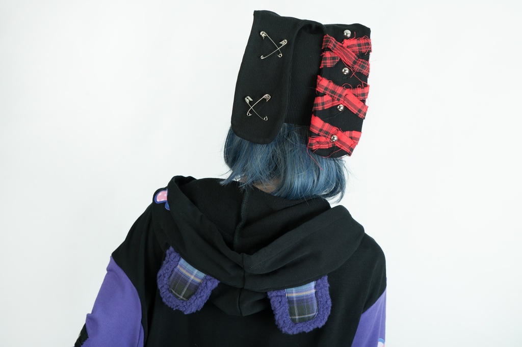 Jillpunk地雷系病みカワ パンクロック ミイラうさぎ タータン包帯 スカル刺繡 兎耳 安全ピン 鎖チェーン付き ニット ビーニー帽子 オリジナル 可愛い おしゃれ ファッション秋葉系萌え