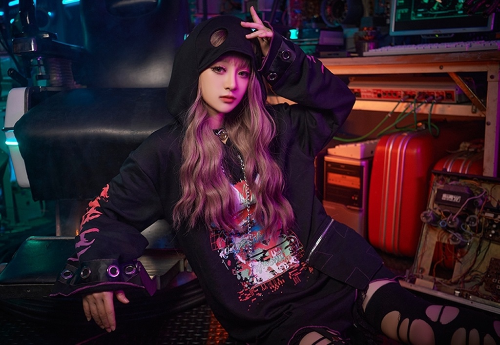 Jillpunk病みカワ Y2K ハロウィン インプパーティー 3Dツノ付き アシンメトリー変形の裾 穴開き クラッシュ 長袖 ゆったりパーカー オリジナルメンズ レディーズ カジュアル おしゃれ男女兼用 可愛い