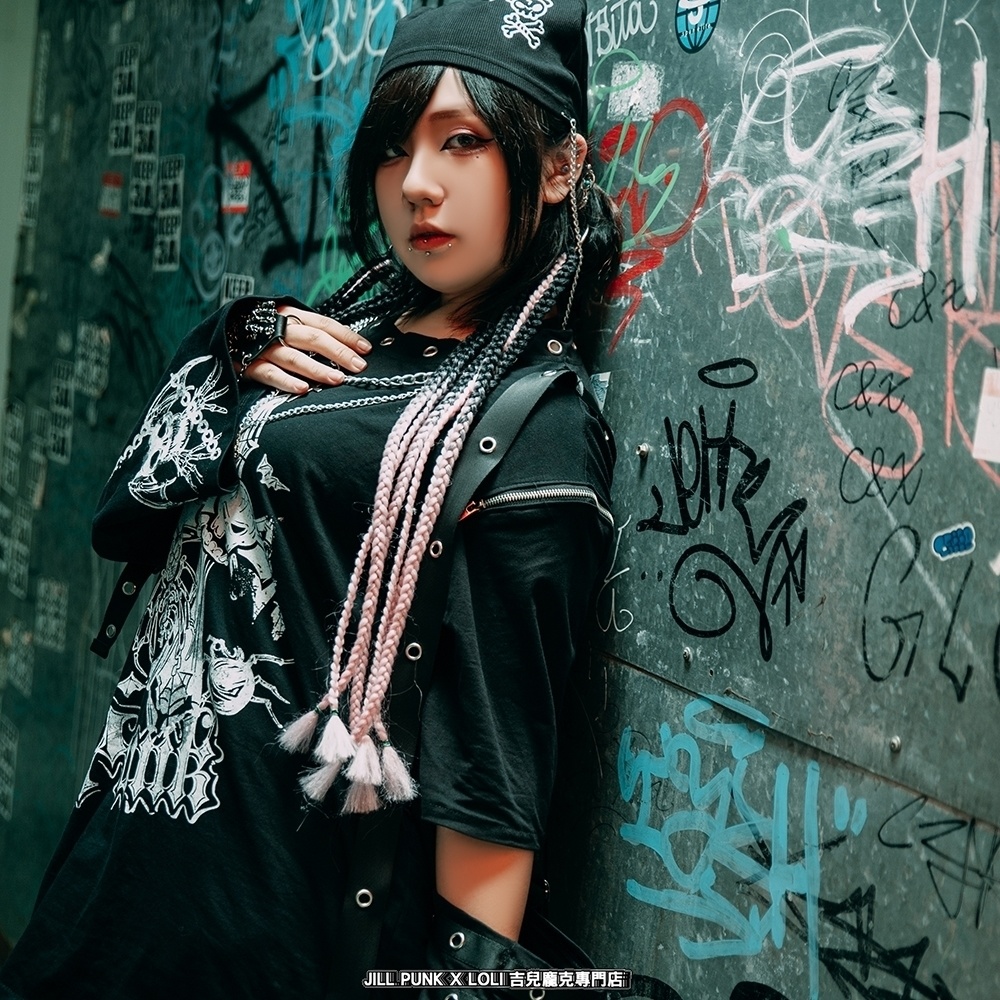 Jillpunk パンク ロック エモい Y2K 甜牙草莓コラボ 死びとの恋 ハーネス 十字架ネックレス アームカバー付き ゆったり 半袖 Tシャツ・カットソー オリジナル おしゃれ男女兼用ファッション メンズ レディース