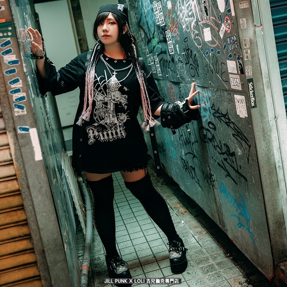 Jillpunk パンク ロック エモい Y2K 甜牙草莓コラボ 死びとの恋 ハーネス 十字架ネックレス アームカバー付き ゆったり 半袖 Tシャツ・カットソー オリジナル おしゃれ男女兼用ファッション メンズ レディース