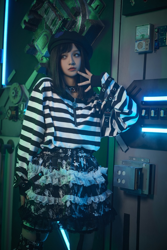 Jillpunkオリジナル パンクロック Y2K エモい ボーダー柄 着回し利く ヘンリーネック Tシャツ 五芒星チャームチャック付き 長袖ゆったり カットソー メンズ レディー 兄系V系おしゃれ男女兼用ファッションカッコいい