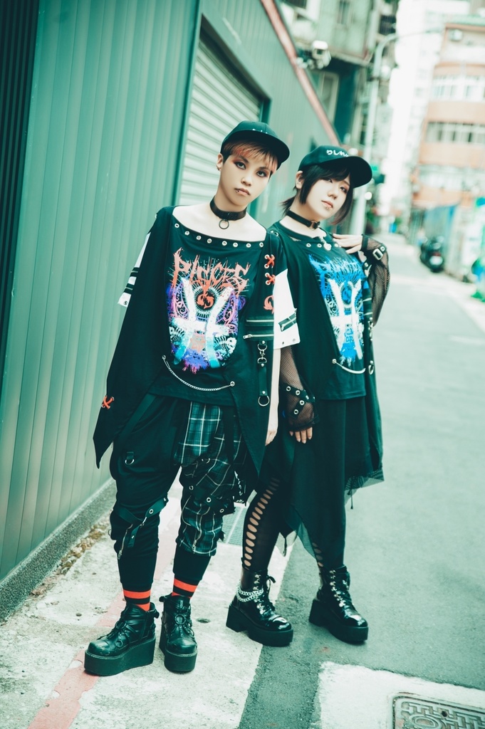 Jillpunkパンクロック エモい 宿命の絆 魚座 重ね着 レースアップ 鎖チェーン 安全ピン付き ゆったり 半袖Tシャツカットソー オリジナル カッコいいメンズ レディー V系 おしゃれ大きいサイズ男女兼用ファッション