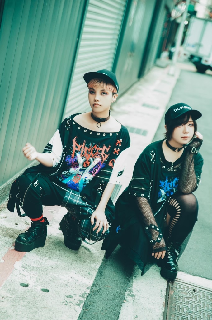 Jillpunkパンクロック エモい 宿命の絆 魚座 重ね着 レースアップ 鎖チェーン 安全ピン付き ゆったり 半袖Tシャツカットソー オリジナル カッコいいメンズ レディー V系 おしゃれ大きいサイズ男女兼用ファッション