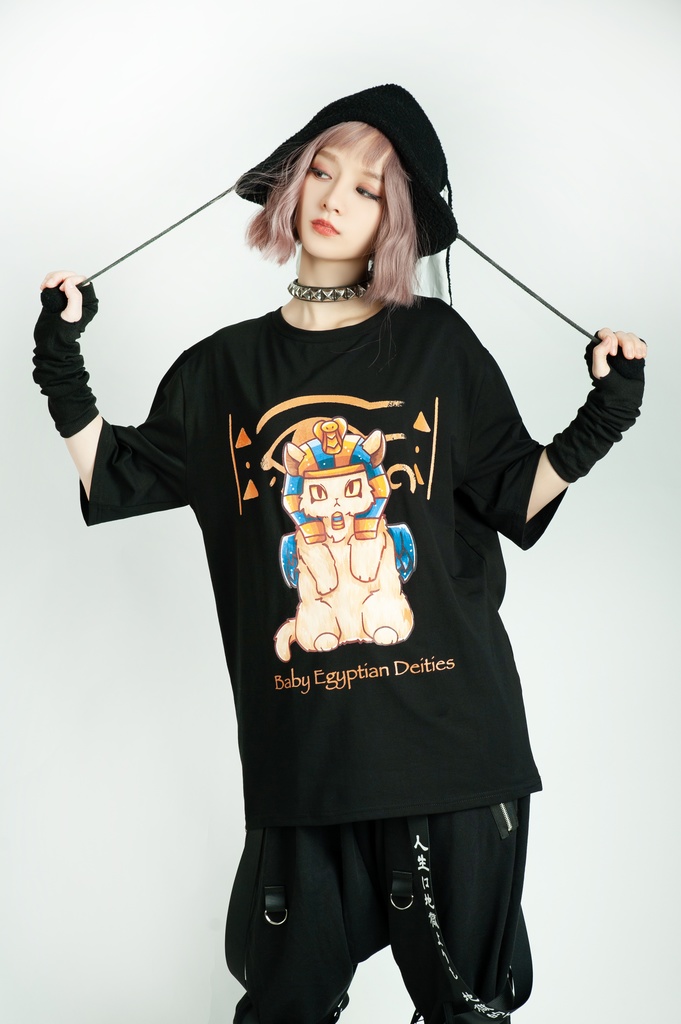 Jillpunk芝麻コラボアニメ 可愛い お宅 ニ次コン エジプト神話ベビー家族チーム マスコットモチーフプリント Oversizeオーバーサイズ 半袖 Tシャツ オリジナル メンズ レディーズ おしゃれ 男女兼用 ファッション 秋葉系