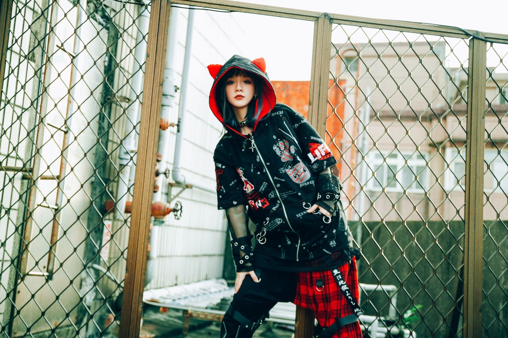 Jillpunk エモパンク 王道パンク 野良猫 鉄の輪 しっぽ付き ゆったり 猫耳 半袖パーカー フード付きジャケット かわいい 猫系 オリジナル おしゃれ男女兼用ファッション メンズ レディース