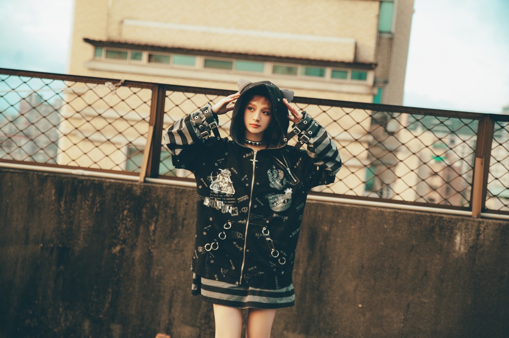 Jillpunk エモパンク 王道パンク 野良猫 鉄の輪 しっぽ付き ゆったり 猫耳 半袖パーカー フード付きジャケット かわいい 猫系 オリジナル おしゃれ男女兼用ファッション メンズ レディース