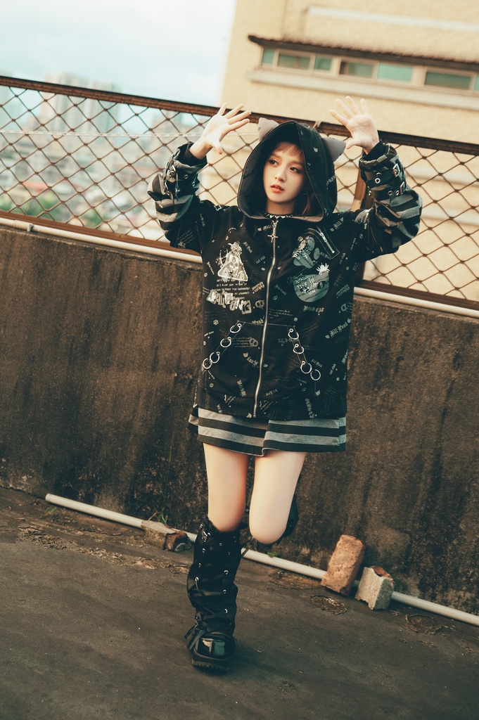 Jillpunk エモパンク 王道パンク 野良猫 鉄の輪 しっぽ付き ゆったり 猫耳 半袖パーカー フード付きジャケット かわいい 猫系 オリジナル おしゃれ男女兼用ファッション メンズ レディース