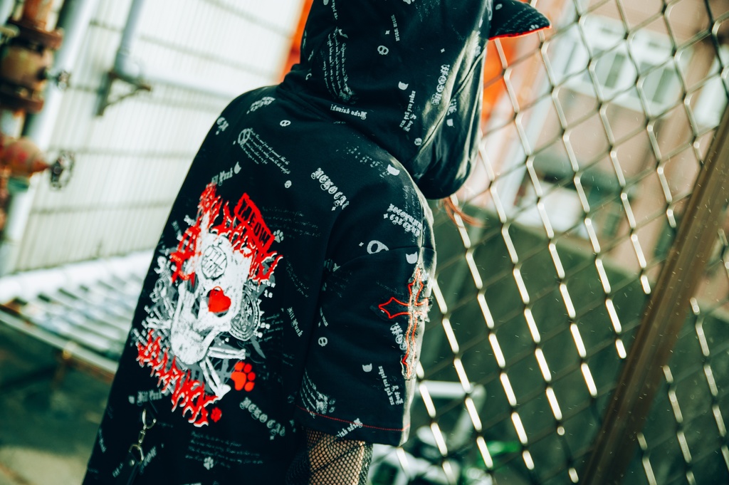 Jillpunk エモパンク 王道パンク 野良猫 鉄の輪 しっぽ付き ゆったり 猫耳 半袖パーカー フード付きジャケット かわいい 猫系 オリジナル おしゃれ男女兼用ファッション メンズ レディース