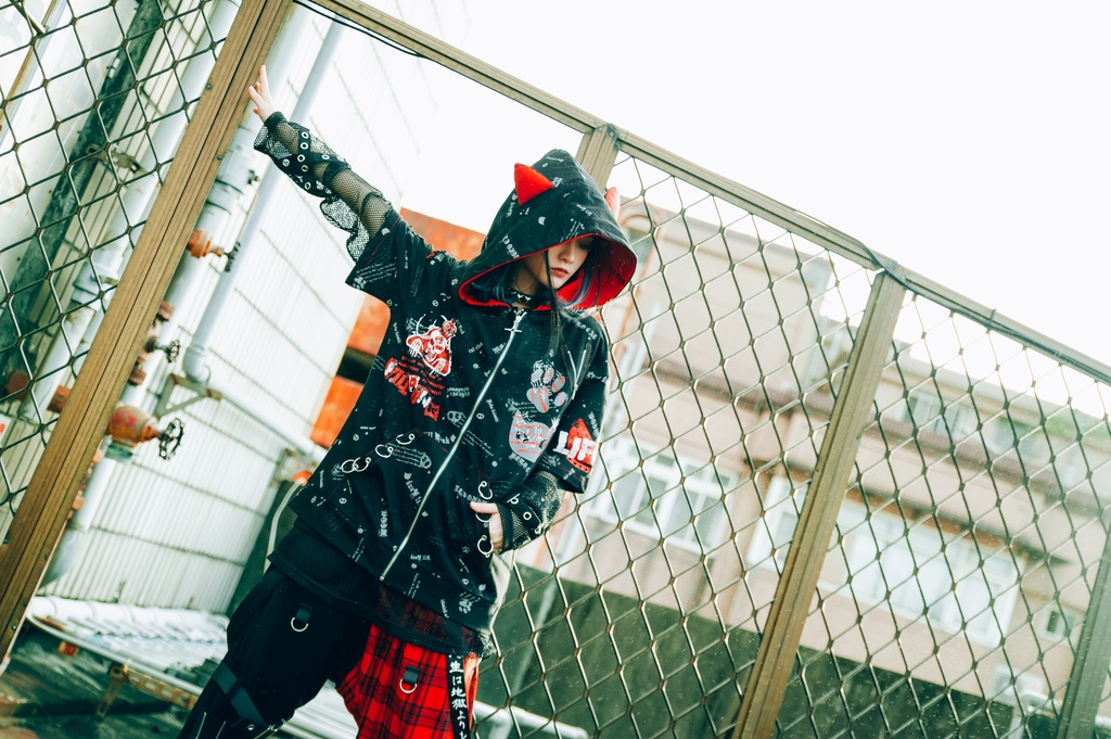 Jillpunk エモパンク 王道パンク 野良猫 鉄の輪 しっぽ付き ゆったり 猫耳 半袖パーカー フード付きジャケット かわいい 猫系 オリジナル おしゃれ男女兼用ファッション メンズ レディース