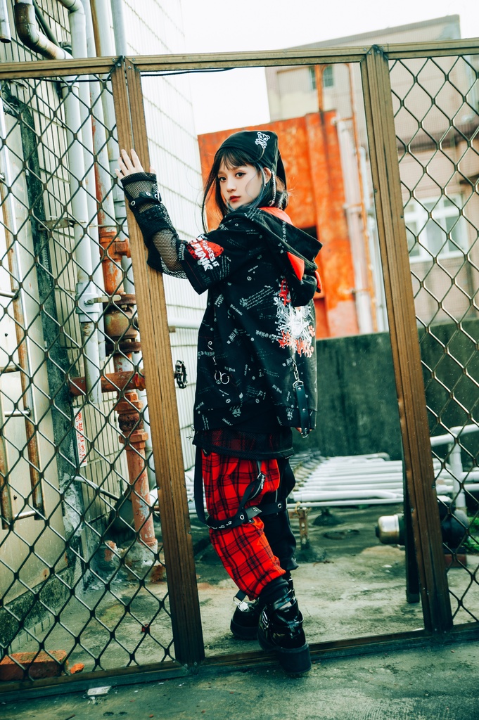 Jillpunk エモパンク 王道パンク 野良猫 鉄の輪 しっぽ付き ゆったり 猫耳 半袖パーカー フード付きジャケット かわいい 猫系 オリジナル おしゃれ男女兼用ファッション メンズ レディース