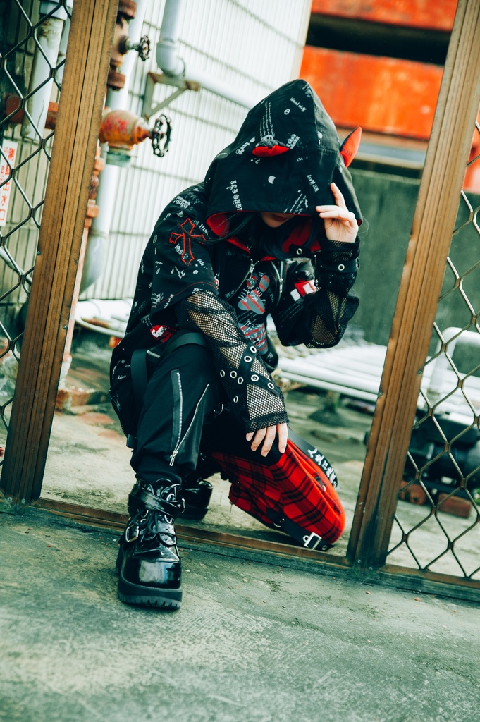 Jillpunk エモパンク 王道パンク 野良猫 鉄の輪 しっぽ付き ゆったり 猫耳 半袖パーカー フード付きジャケット かわいい 猫系 オリジナル おしゃれ男女兼用ファッション メンズ レディース