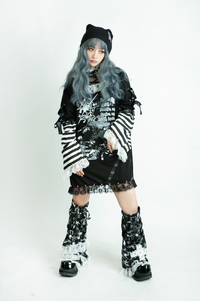 Jillpunk 甜牙草莓コラボ 地雷系 病みかわ 愛の物語 チョーカーネック レースヘム ボーダー柄 アームカバー付き ワンピースドレス ゴシックロリータ 可愛い おしゃれ ファッション萌え