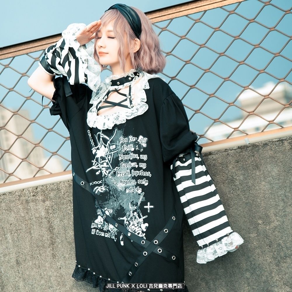 Jillpunk 甜牙草莓コラボ 地雷系 病みかわ 愛の物語 チョーカーネック レースヘム ボーダー柄 アームカバー付き ワンピースドレス ゴシックロリータ 可愛い おしゃれ ファッション萌え