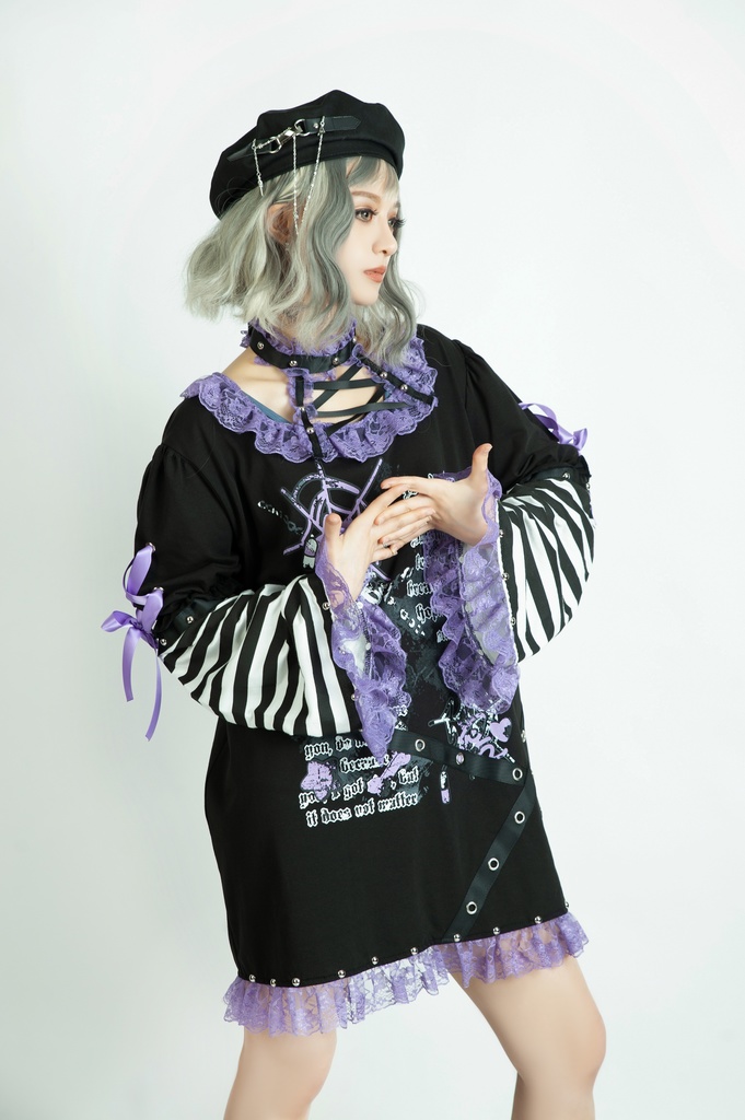 Jillpunk 甜牙草莓コラボ 地雷系 病みかわ 愛の物語 チョーカーネック レースヘム ボーダー柄 アームカバー付き ワンピースドレス ゴシックロリータ 可愛い おしゃれ ファッション萌え