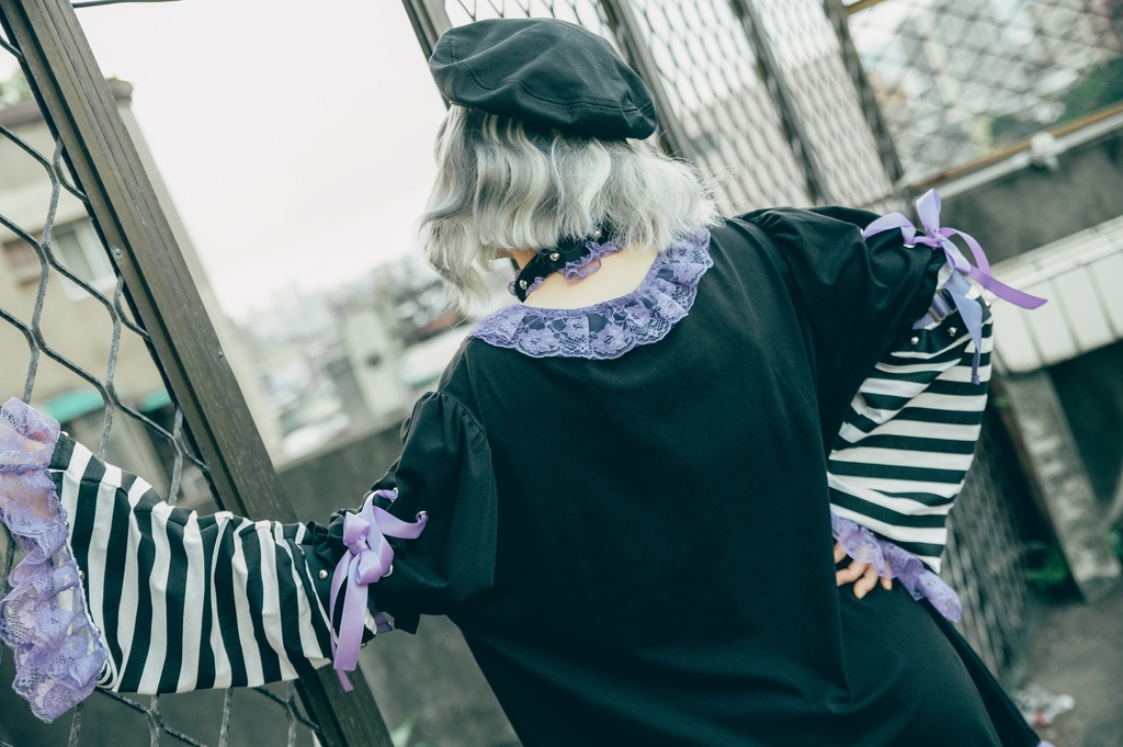 Jillpunk 甜牙草莓コラボ 地雷系 病みかわ 愛の物語 チョーカーネック レースヘム ボーダー柄 アームカバー付き ワンピースドレス ゴシックロリータ 可愛い おしゃれ ファッション萌え