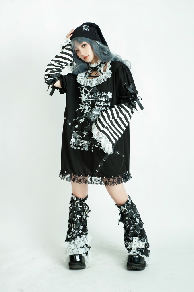 Jillpunk 甜牙草莓コラボ 地雷系 病みかわ 愛の物語 チョーカーネック レースヘム ボーダー柄 アームカバー付き ワンピースドレス ゴシックロリータ 可愛い おしゃれ ファッション萌え