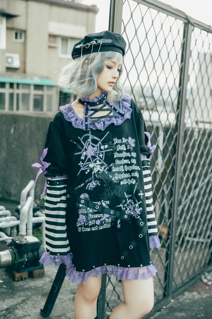 Jillpunk 甜牙草莓コラボ 地雷系 病みかわ 愛の物語 チョーカーネック レースヘム ボーダー柄 アームカバー付き ワンピースドレス ゴシックロリータ 可愛い おしゃれ ファッション萌え