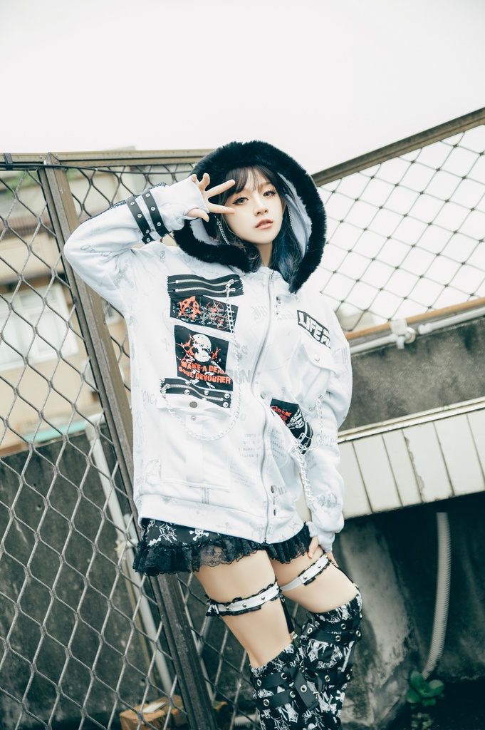 Jillpunk パンクロック バンギャ 兄系ファッション 魂の契約 ヴィンテージプリント 裏起毛 パーカーコート フェイクファー付きフード取り外し可 ジャケット 防寒 オリジナル おしゃれ男女兼用 カッコいい