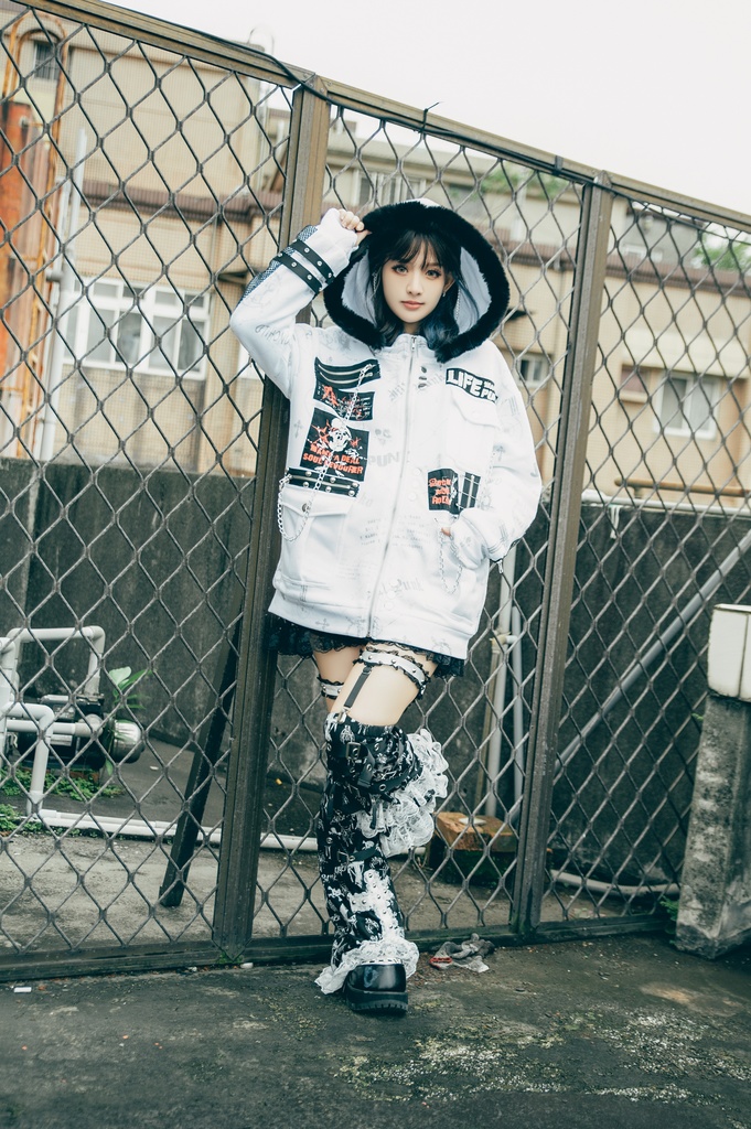 Jillpunk パンクロック バンギャ 兄系ファッション 魂の契約 ヴィンテージプリント 裏起毛 パーカーコート フェイクファー付きフード取り外し可 ジャケット 防寒 オリジナル おしゃれ男女兼用 カッコいい