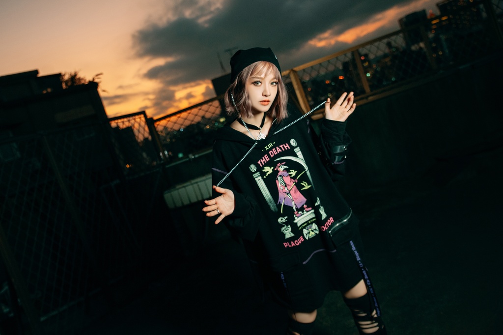 Jillpunk台湾画師三目道具屋コラボ クール系 パンクロック ダーク タロット死神 ペスト医師 ゆったり 長袖 パーカー男女兼用 レディース メンズ かっこいい オリジナル おしゃれ