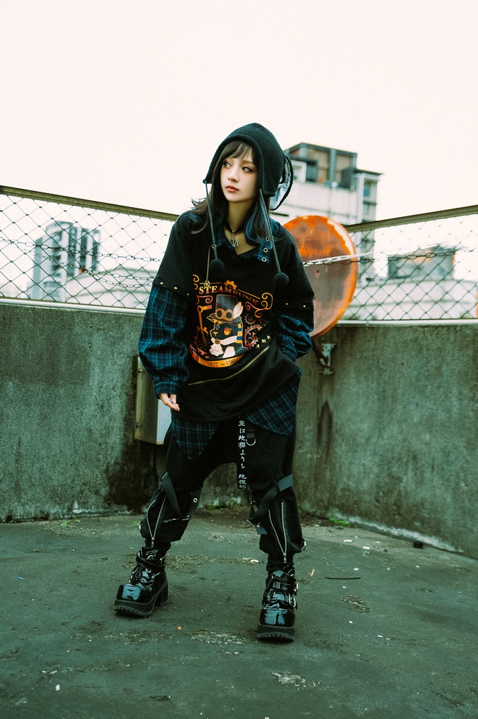 Jillpunk 芝麻コラボ アニメ お宅 ニ次コン スチームパンク風 エジプト神話ベビー アヌビス タータンチェック柄 歯車チャーム 重ね着Tシャツ シャツカラーカットソー オリジナル メンズ レディーズ おしゃれ 男女兼用 ファッション 秋葉系 可愛い