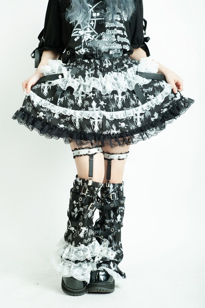 Jillpunk 甜牙草莓コラボ 地雷系 病みかわ 死びとの恋 ゴシックロリータ 総柄 レースヘム ガーターベルト付き ふわふわ テイヤードスカート⋆レッグウォーマーセット セクシー 可愛い おしゃれ ファッション萌え