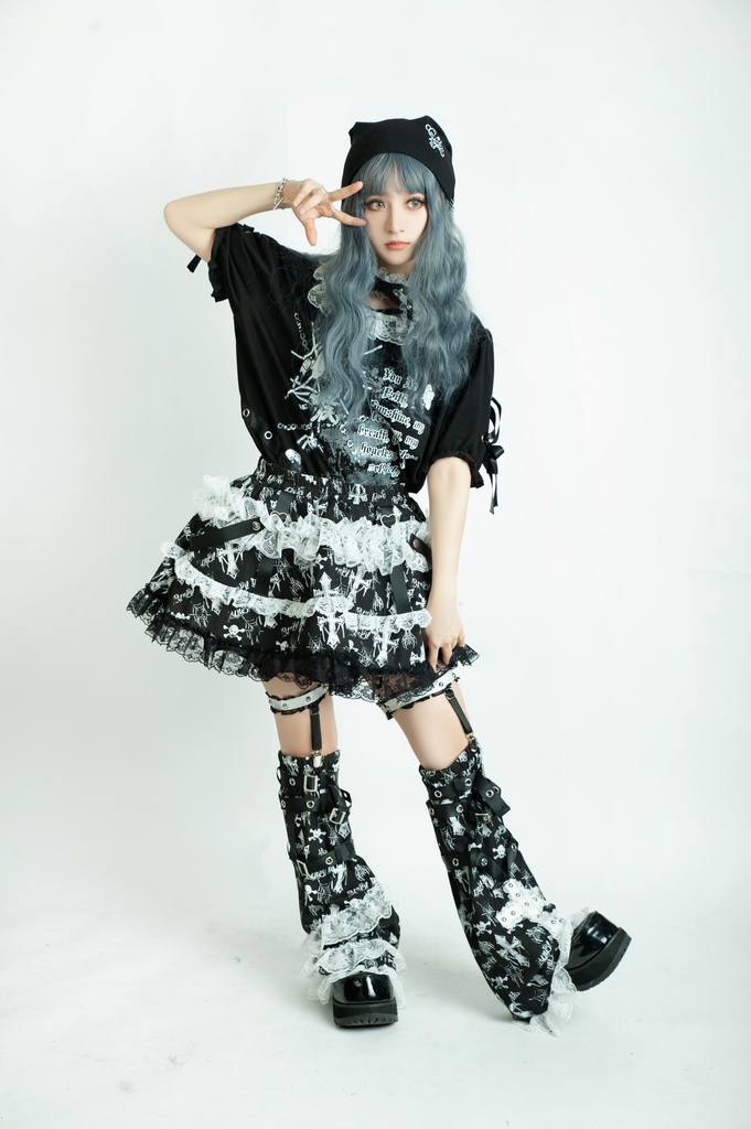 Jillpunk 甜牙草莓コラボ 地雷系 病みかわ 死びとの恋 ゴシックロリータ 総柄 レースヘム ガーターベルト付き ふわふわ テイヤードスカート⋆レッグウォーマーセット セクシー 可愛い おしゃれ ファッション萌え