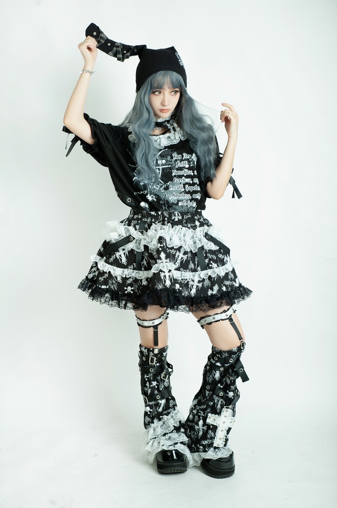 Jillpunk 甜牙草莓コラボ 地雷系 病みかわ 死びとの恋 ゴシックロリータ 総柄 レースヘム ガーターベルト付き ふわふわ テイヤードスカート⋆レッグウォーマーセット セクシー 可愛い おしゃれ ファッション萌え
